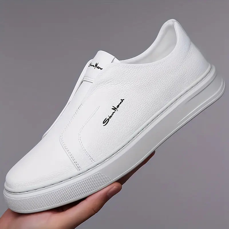Eleganti Scarpe Slip-On in Pelle per un Look Raffinato