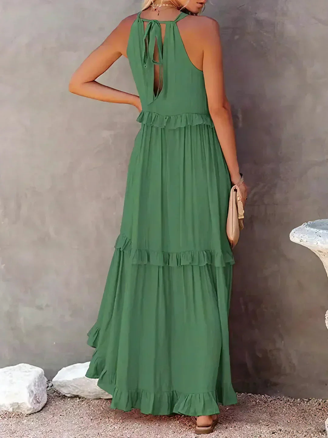 Emilia™ - Elegant Maxi Dress con Scollo a Halter e Dettagli a Volant per uno Stile Unico